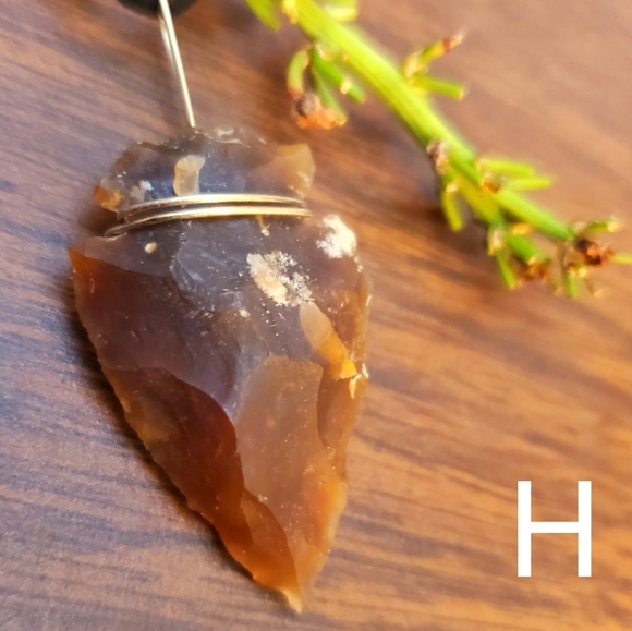 🌿 Natural Stone Arrowhead Necklace 🌿 - Picture 9 of 13
